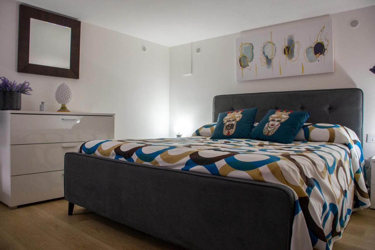 La Dimora Del Viaggiatore Luxury Apartments مازارا ديل فالو المظهر الخارجي الصورة