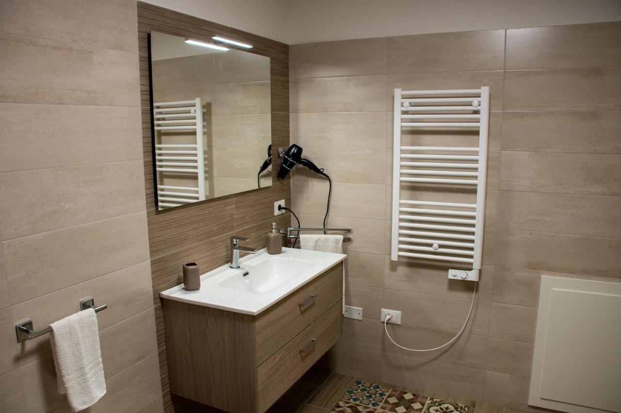 La Dimora Del Viaggiatore Luxury Apartments مازارا ديل فالو المظهر الخارجي الصورة